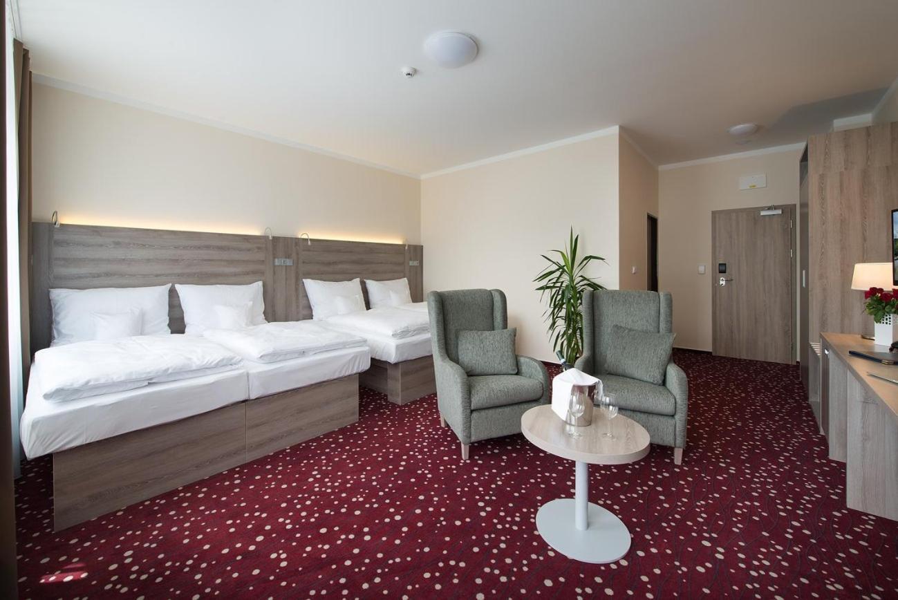Hotel Kraskov Active Resort Tremosnice Ngoại thất bức ảnh