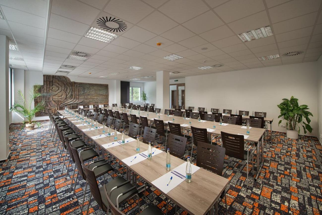Hotel Kraskov Active Resort Tremosnice Ngoại thất bức ảnh
