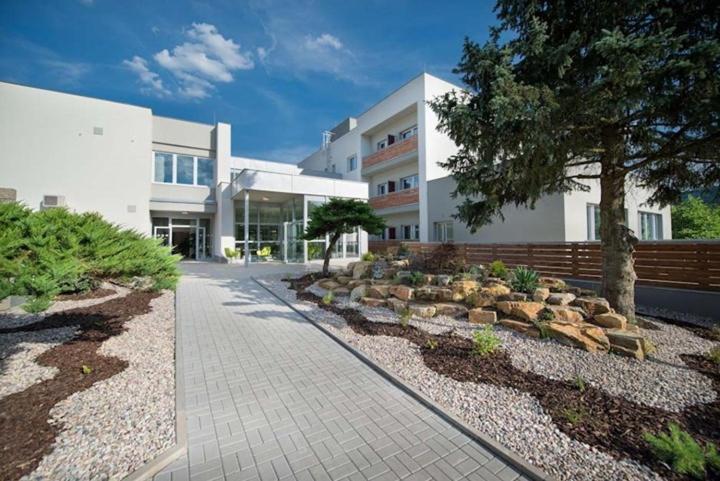 Hotel Kraskov Active Resort Tremosnice Ngoại thất bức ảnh