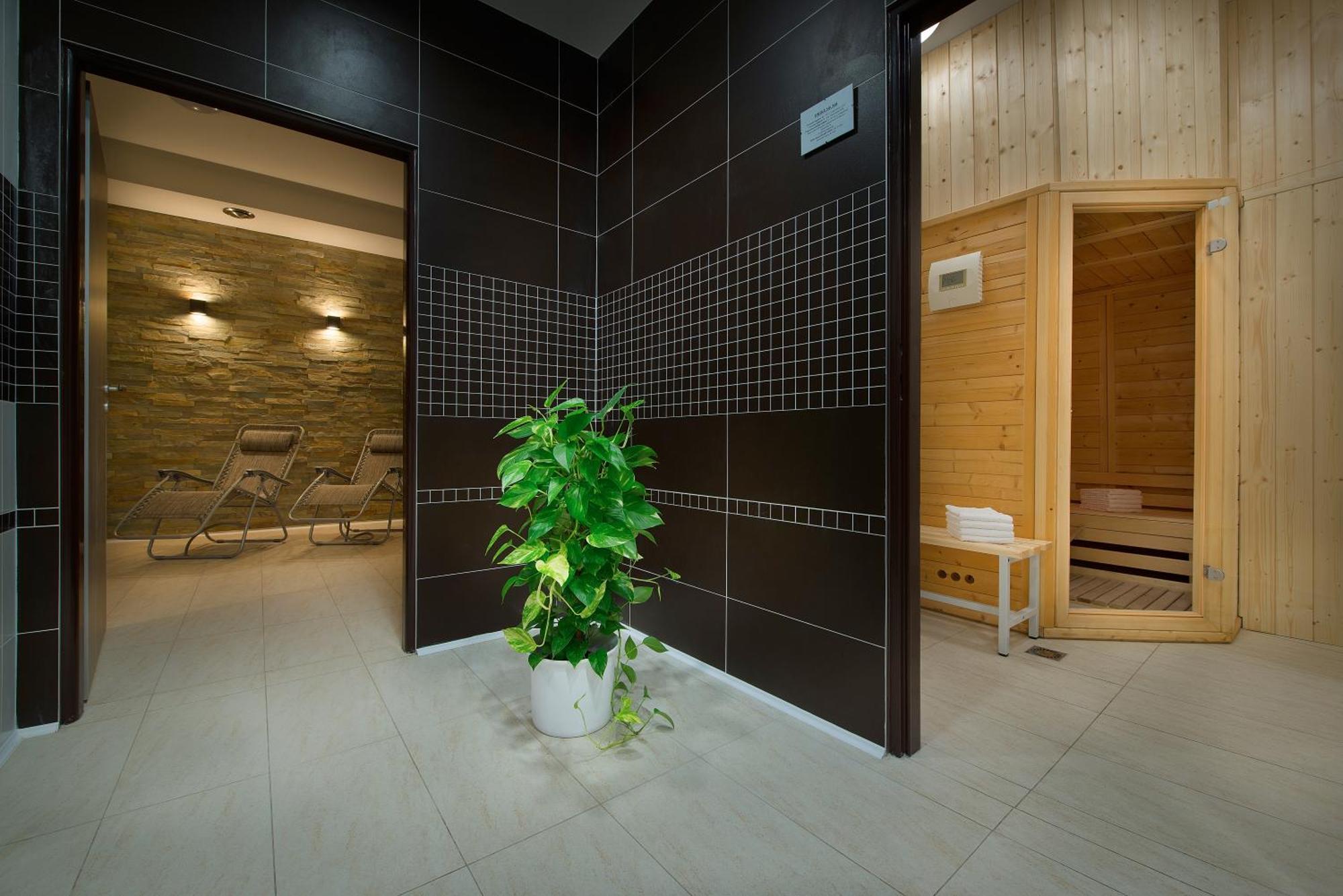 Hotel Kraskov Active Resort Tremosnice Ngoại thất bức ảnh